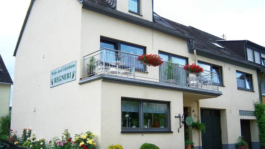 Ferienwohnung für 4 Personen, mit Garten in Schweich an der Römischen Weinstraße