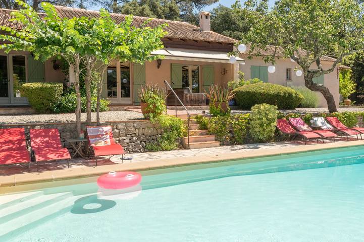 Location de vacances pour 10 personnes, avec jardin et terrasse, animaux acceptés à Lorgues - 4