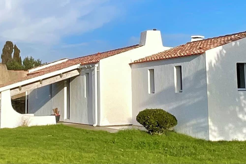Charming house with large garden in L'Île-d'Yeu, Vandea