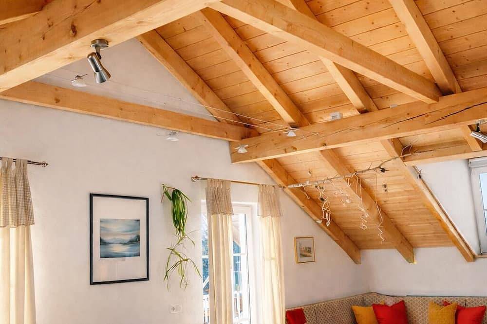 Ganze Wohnung, Helle Ferienwohnung im Bayerischen Wald – Balkon, Garten & viel Platz für 4 in Mauth, Ostbayern