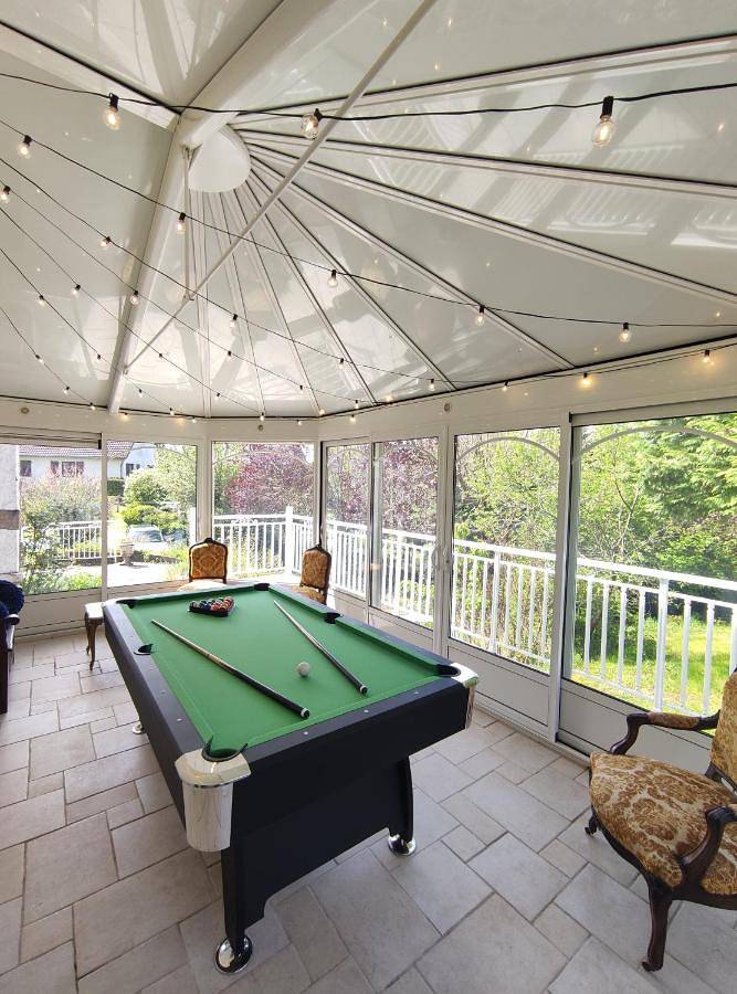 Location de vacances pour 11 personnes, avec jardin à Lanobre - 2