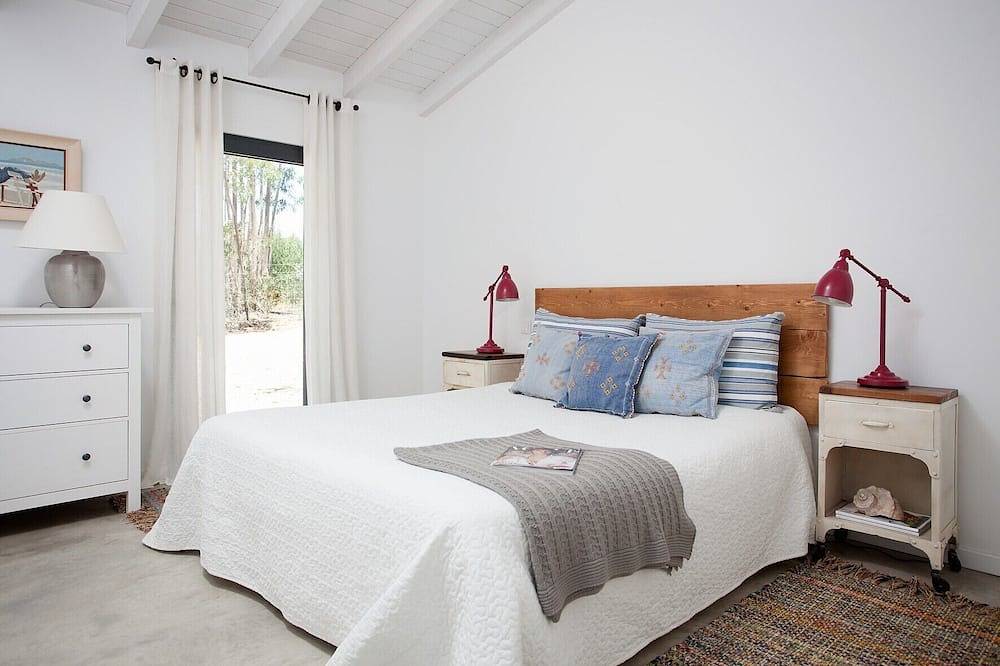 Haus mit Pool in großen Grundstück (32500m2), am Meer in Bordeira, Faro Distrikt