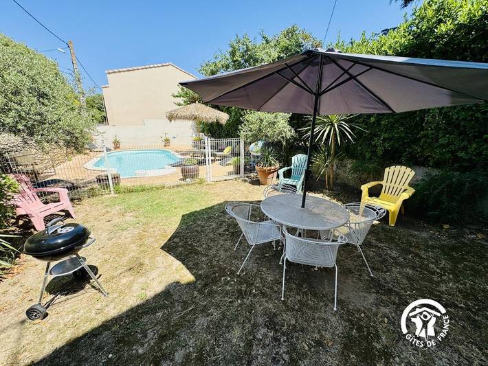 Gîte pour 4 personnes, avec jardin et piscine