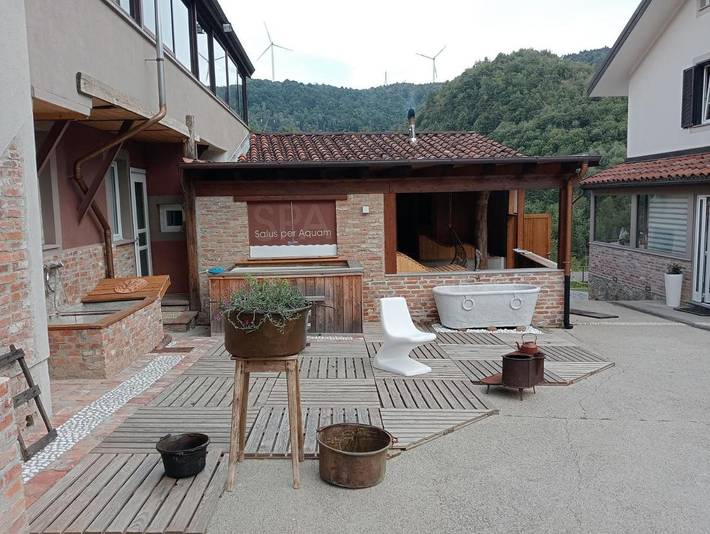 Location de vacances pour 4 personnes, avec sauna et jacuzzi ainsi que jardin et piscine à Garessio - 3