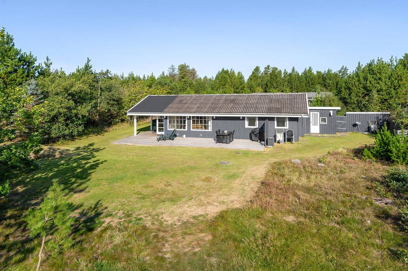 Awesome home in Jerup w/ Wifi and 4 Bedrooms in Bratten, Jerup