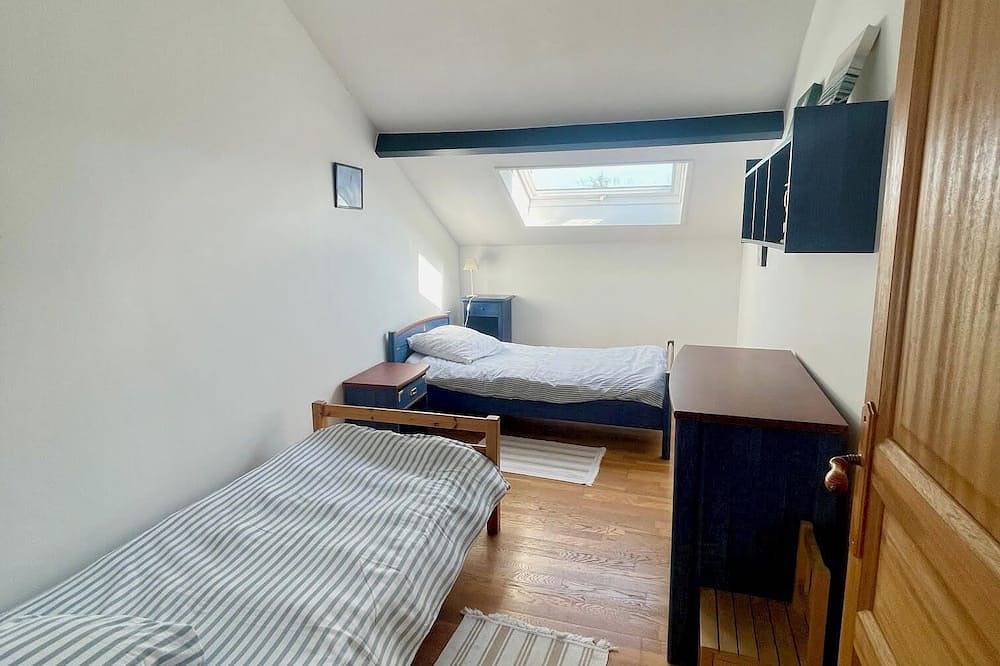Jolie Maison à la Campagne Avec Piscine et Jacuzzi in Buanes, Landes