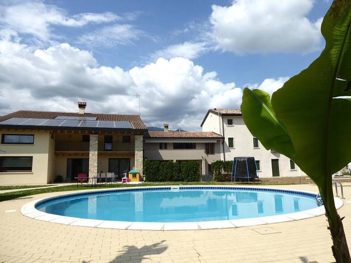 Apartamento inteiro, Apartamento 'Bella Vita' com Piscina Privada, Wi-Fi e Ar Condicionado in Castelcucco, Treviso (província)