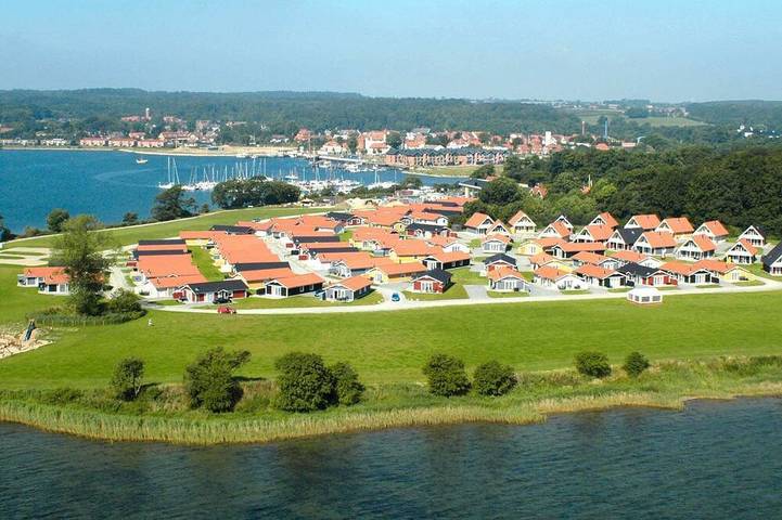 Ferienpark für 8 Personen, mit Sauna und Whirlpool sowie Pool und Terrasse in Dänemark an der Ostsee