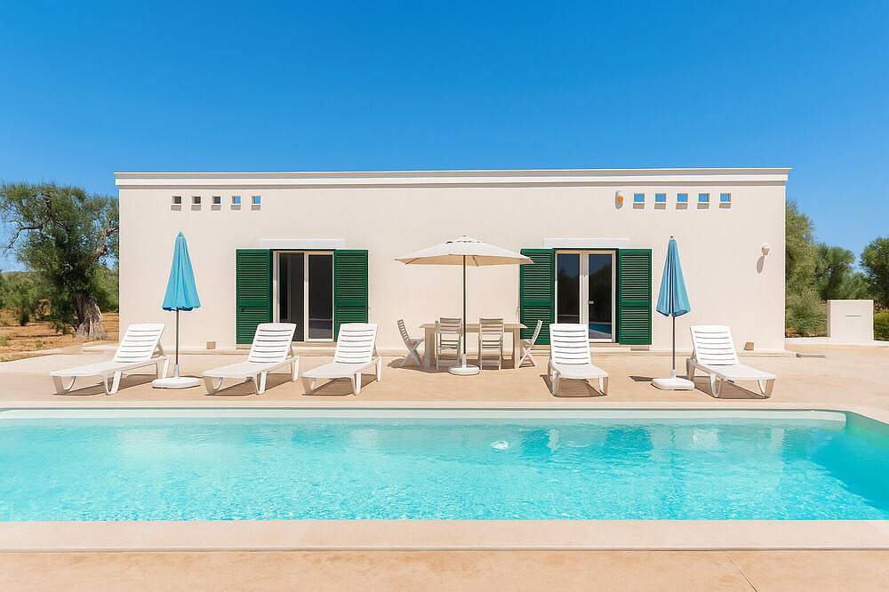 New villa – 6 bedrooms – Pool – 15 mins from the beach\" in San Vito dei Normanni, Salento