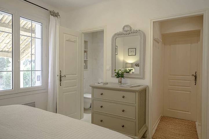 Location de vacances pour 4 personnes, avec jardin ainsi que jacuzzi et balcon à Cabrières-d'Avignon - 3