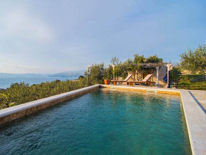 Villa pour 4 personnes, avec jardin et piscine à Splitska - 2