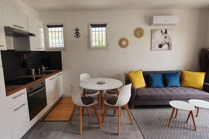 Location de vacances pour 3 personnes, avec Terrasse et Jardin à Saint-Laurent-d'Aigouze
