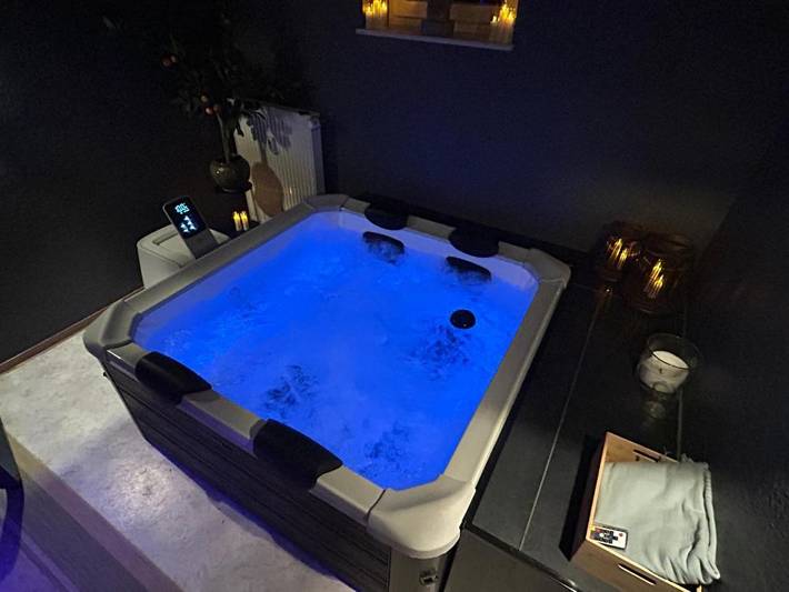 Ferienwohnung für 4 Personen, mit Whirlpool und Terrasse sowie Garten und Pool in Saarburg und Umgebung - 4