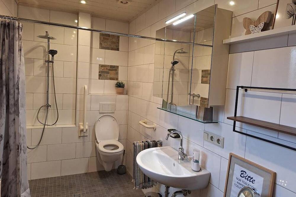 Am Stroth - Ferienhaus, Dusche, Wc, 2 Schlafräume in Zwischenahner Meer, Bad Zwischenahn