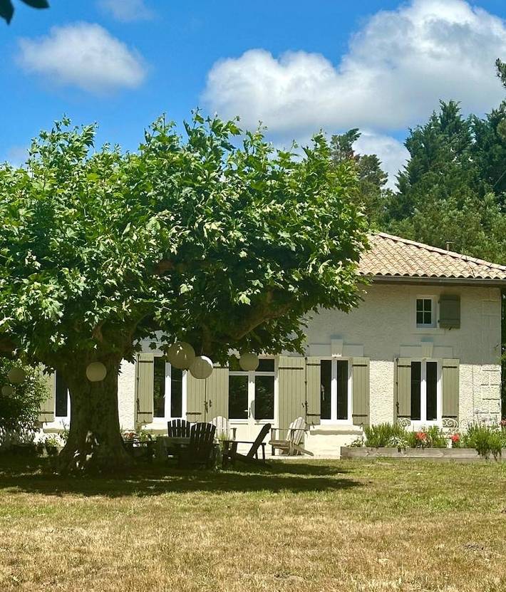 Maison d’hôte pour 2 personnes, avec vue et jardin à Saint-Julien-en-Born