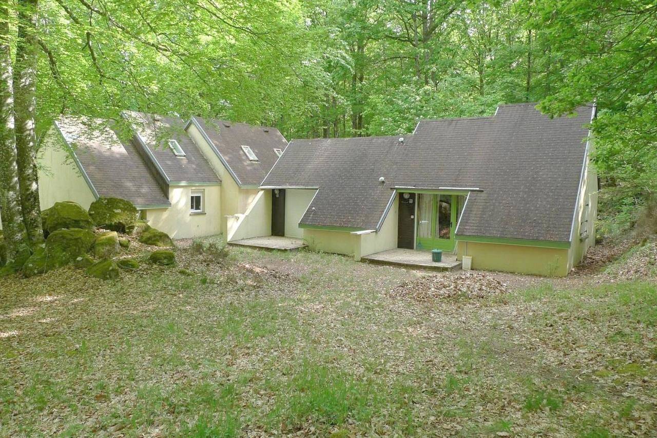 Gîtes La Forêt in Chénérailles, Région d'Aubussargues