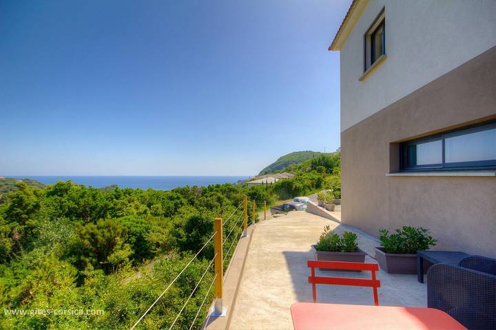 Gîte pour 2 personnes, avec Terrasse et Vue à Sisco
