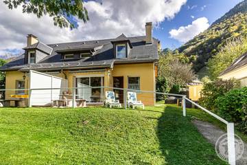 Gîte pour 4 personnes, avec jardin et jacuzzi à Cauterets