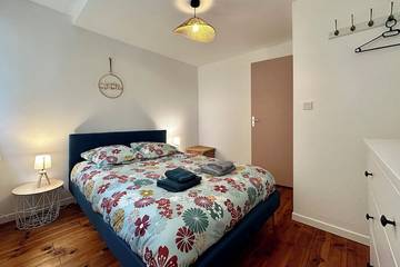 Appartement De Vacances pour 5 Personnes dans Le Puy-en-Velay, Massif central, Photo 1