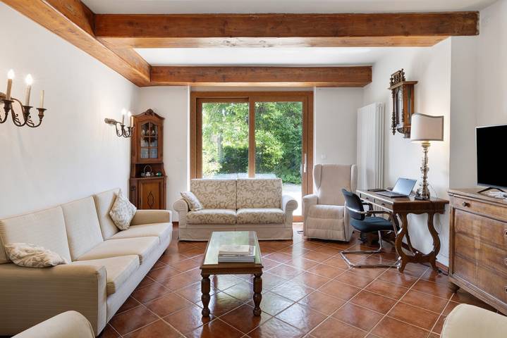 Villa 'Ca' D'Ros Zwembad en Sauna' met Uitzicht op de Bergen, Privézwembad en Wifi in Fontanile, Provincie Asti