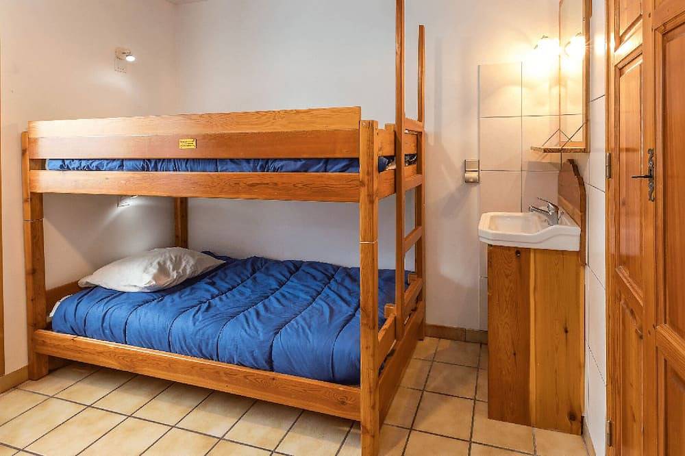 Entire apartment, Gites Simond welcomes you to Arvieux in the heart of the Queyras Regional Park, in Arvieux, Queyras