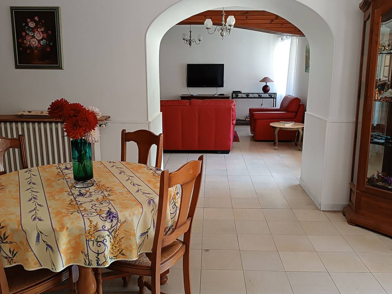 Gîte Confortable à Nargis avec Parking Privé, Proche Paris in Nargis (actrice), Région de Montargis