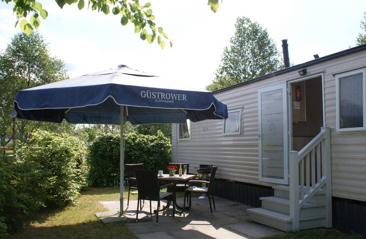 Camping für 4 Personen, mit Terrasse in Vorpommern