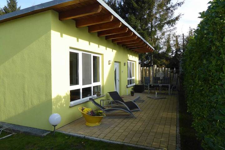 Ferienhaus für 2 Personen, mit Garten in Zempin