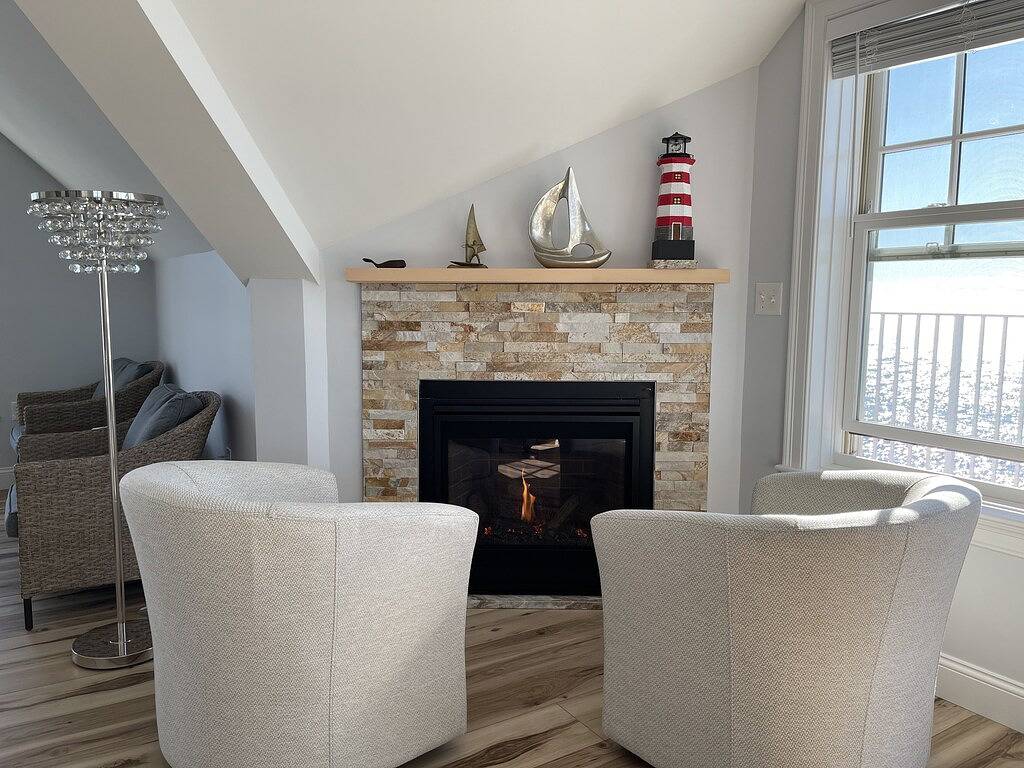 Ganze Wohnung, Cape Cod Oceanfront New Penthouse w Ocean View & Private Beach, Oceanbeachvista! in Dennis Port, Dennis