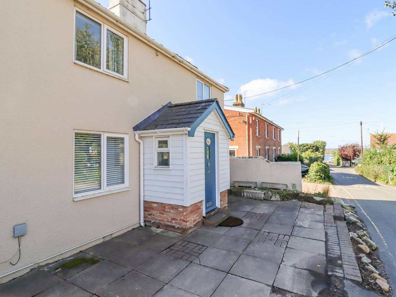 Ivy Cottage in Mersea Island, Colchester