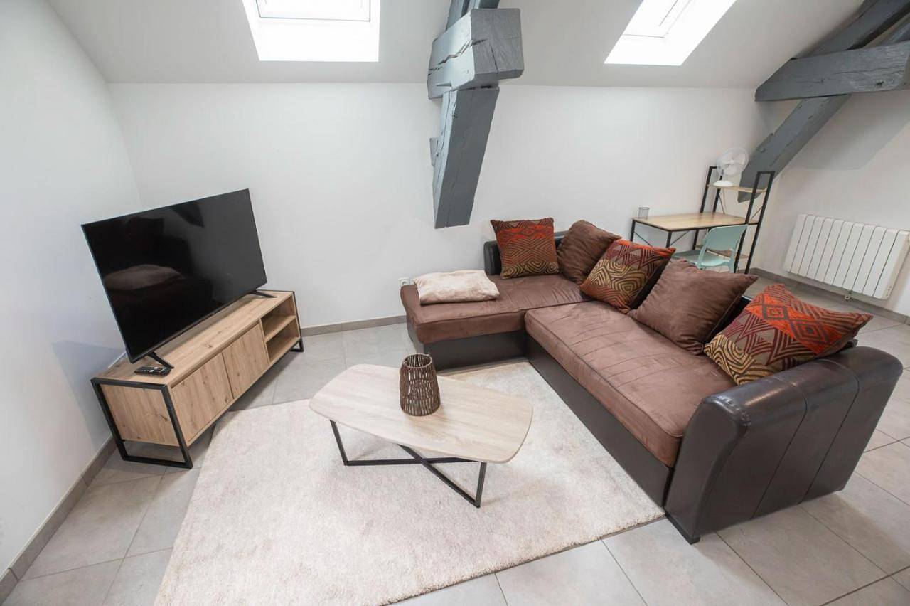 Appartement entier, Two-Bedroom Apartment in Bresles, Oise