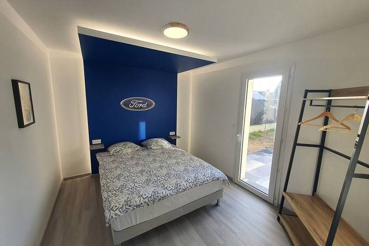 Location de vacances pour 9 personnes, avec terrasse et jardin à Guécélard - 2