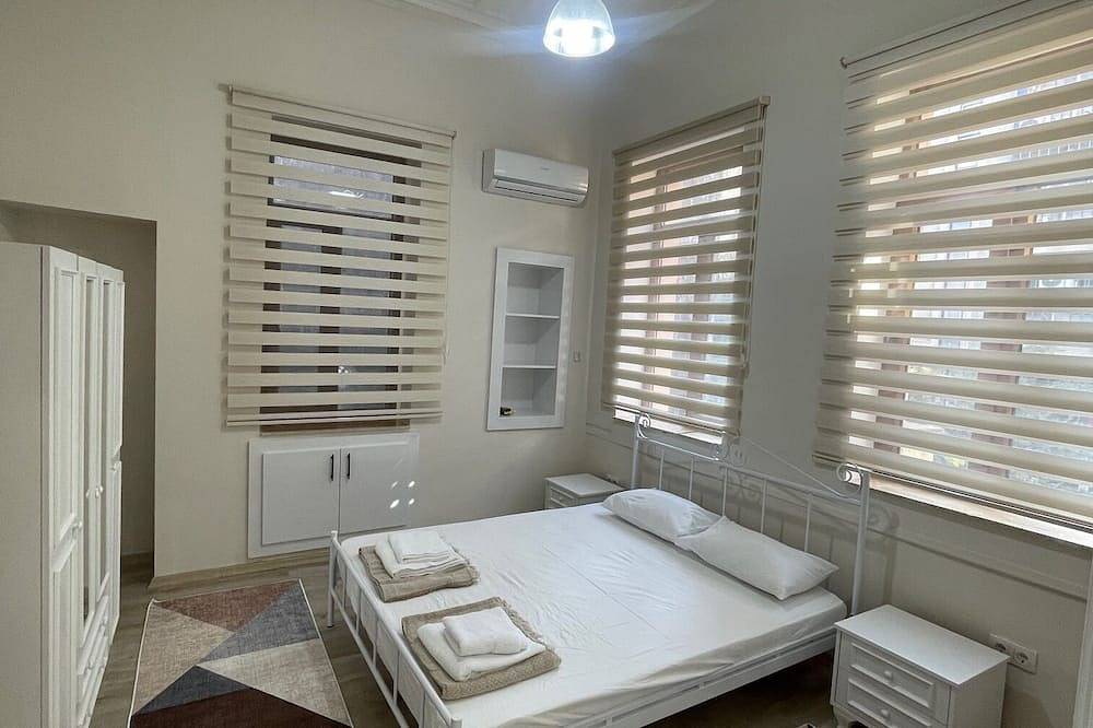 Ganze Wohnung, Spacious Ultra Large 3 bedroom apartment with Wifi, Ac, Joint Garden in Antalya in Antalya, Provinz Antalya