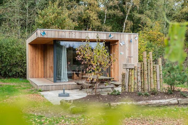 Ferienhaus für 2 Personen, mit Terrasse und Garten sowie Pool - 1