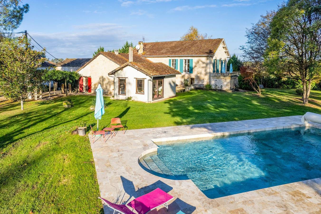 Villa pour 20 personnes avec terrasse in Eynesse, Région de Libourne