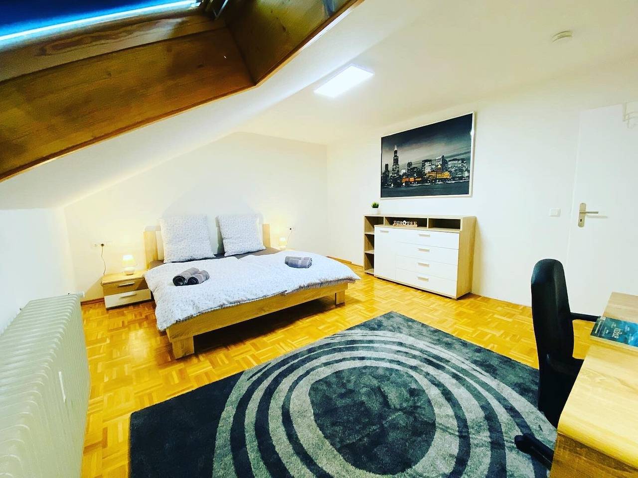 Ganze Wohnung, Große, neu renovierte Ferienwohnung 'Ellenweiler 4' im Grünen mit Privatterrasse und privatem Balkon in Friedrichshafen, Region Bodensee-Oberschwaben