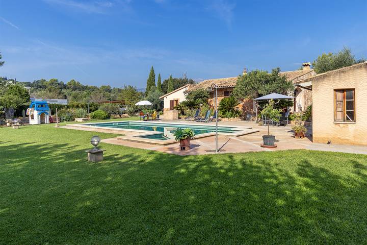 Maison de vacances pour 6 personnes, avec Terrasse et Jardin à Campanet
