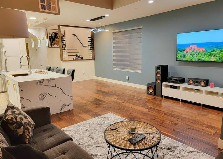 Vacation rental for 6 people, with pool and yard in Irvine