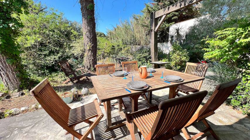 Gîte pour 4 personnes, avec jardin à Le Bois-Plage-en-Ré - 2