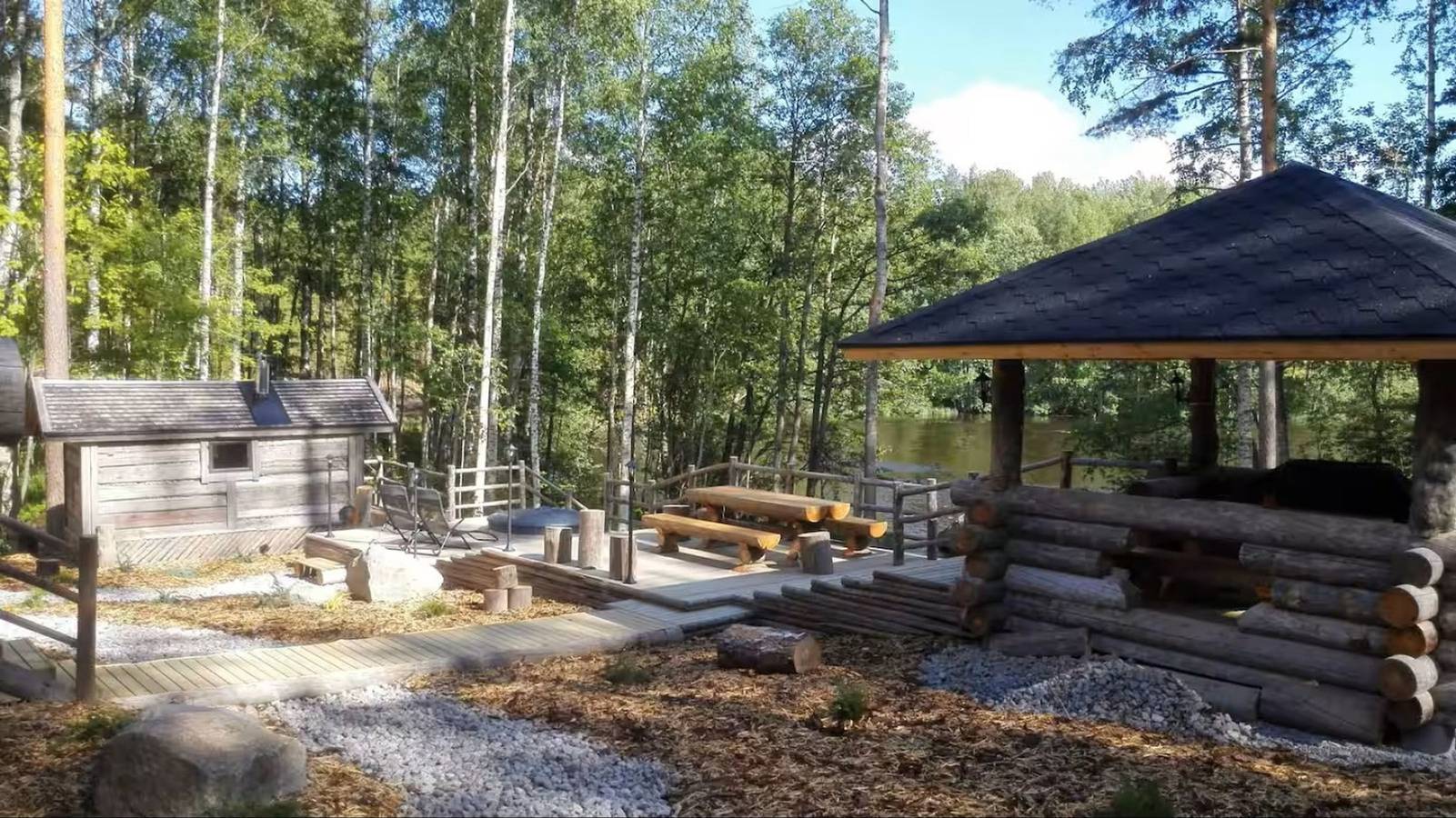 Ganzes Studio, Comfy Cabin Retreat for 8 | Hot Tub & Sauna in Toivakka, Mittelfinnland