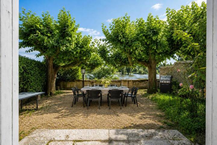 Location de vacances pour 14 personnes, avec Terrasse ainsi que Jardin et Vue dans Donjon de Montrichard
