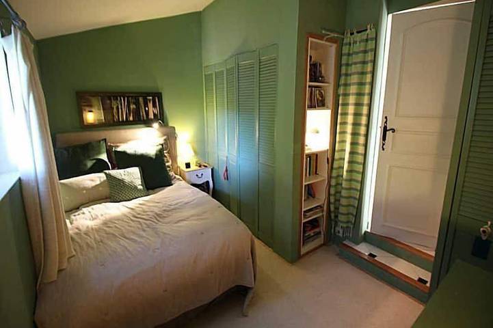 Air-conditioned villa in Sorgues near Avignon, swimming pool and beautiful environment. in Sorgues, Vaucluse
