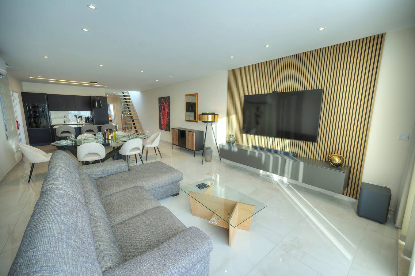 Entire apartment, Holiday apartment for 4 people with terrace in Paceville, San Giljan