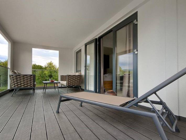 Wohnwagen für 6 Personen, mit Terrasse und Garten in Drage (Pakoštane) - 2