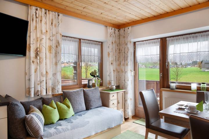 Ferienwohnung für 6 Personen, mit Balkon und Garten im Bregenzerwald