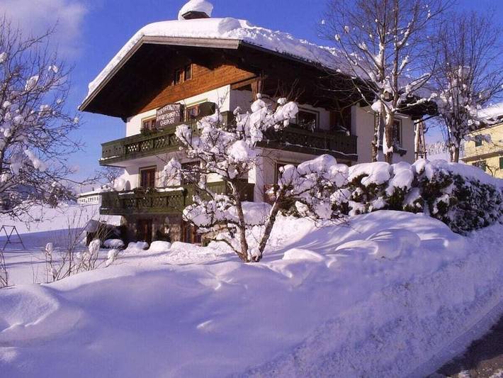 Chalet für 5 Personen, mit Balkon und Garten in Abtenau