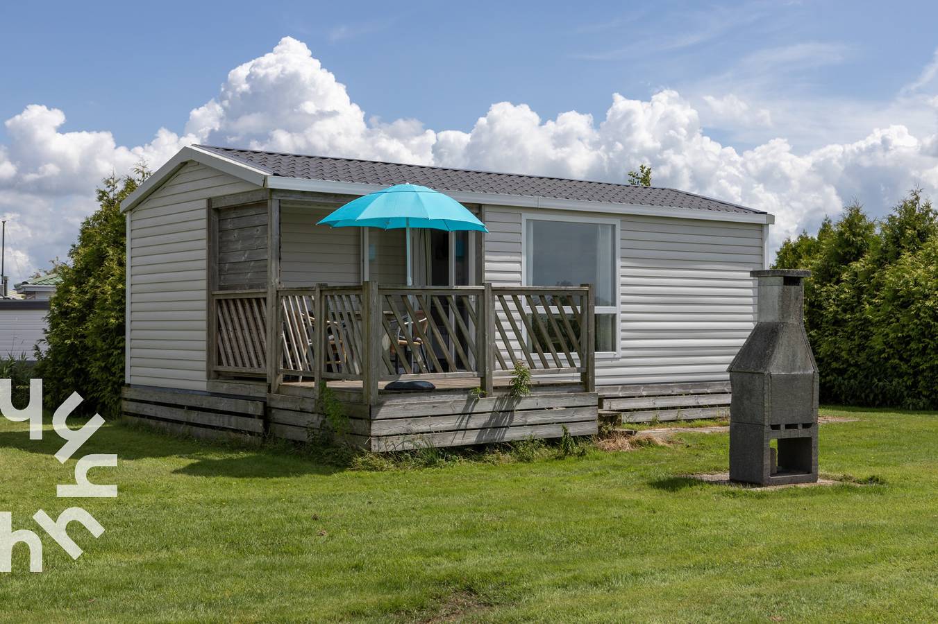 Geräumiges 4-Personen-Chalet auf dem Wasser, in der Nähe des Yachthafens von Lemmer in Lemmer, Ijsselmeer