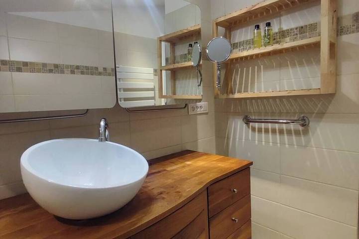 Location de vacances pour 5 personnes, avec balcon et jardin, animaux acceptés à La Capelle-et-Masmolène - 4