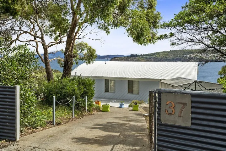 Vacation house for 7 people, with yard and balcony, with pets - 1