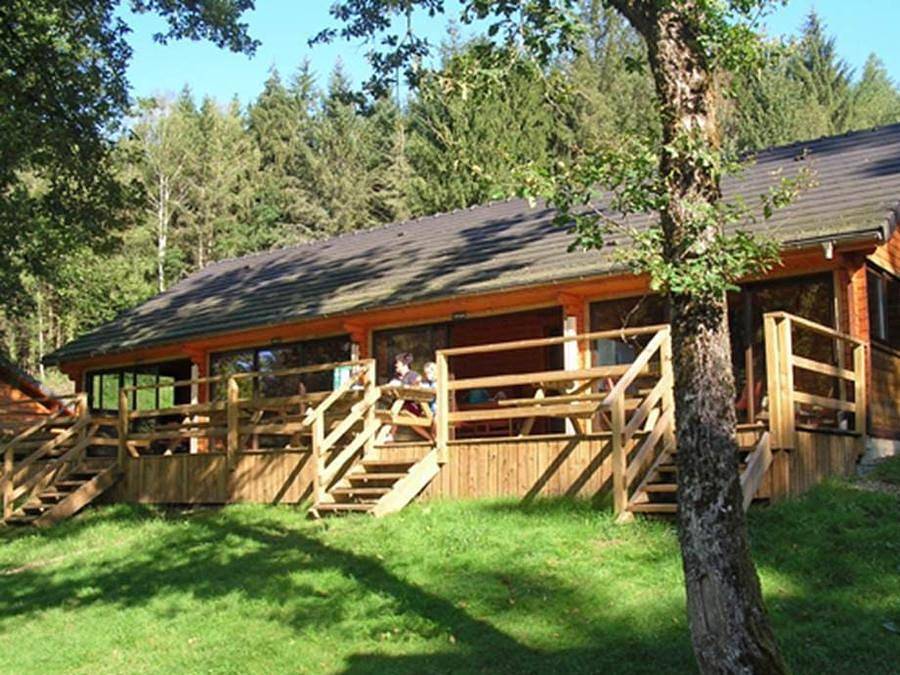 Camping Au Bois de Calais - Gîte 4 personnes - Gîte : 2 chambres dont 1 passante 4 pers in Région de Tulle